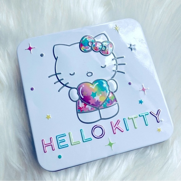 Hello Kitty Playing Cards with Metal Storage Tin - Picture 6 of 8